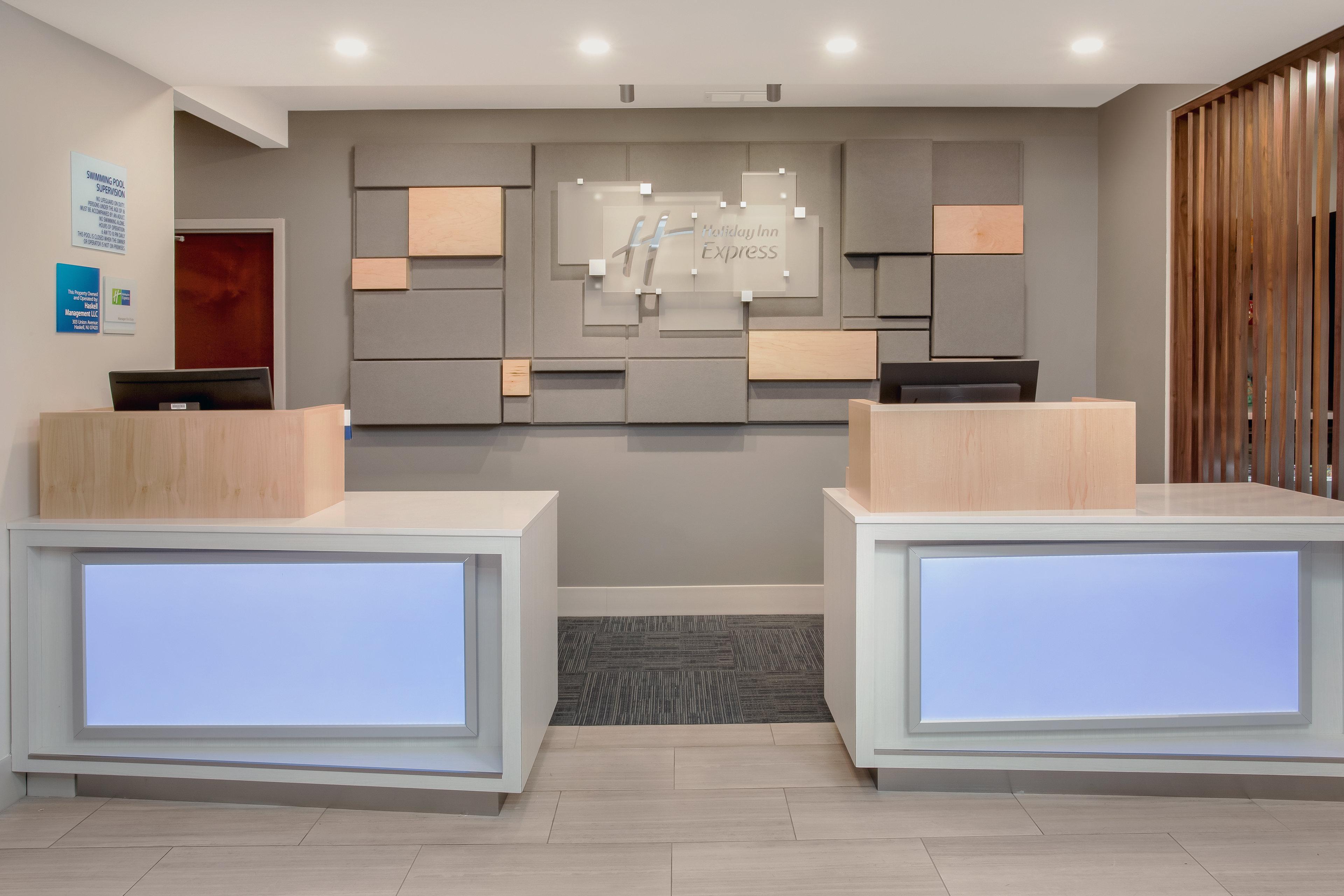 Holiday Express Haskell-wayne Area By Ihg Hotel 3*